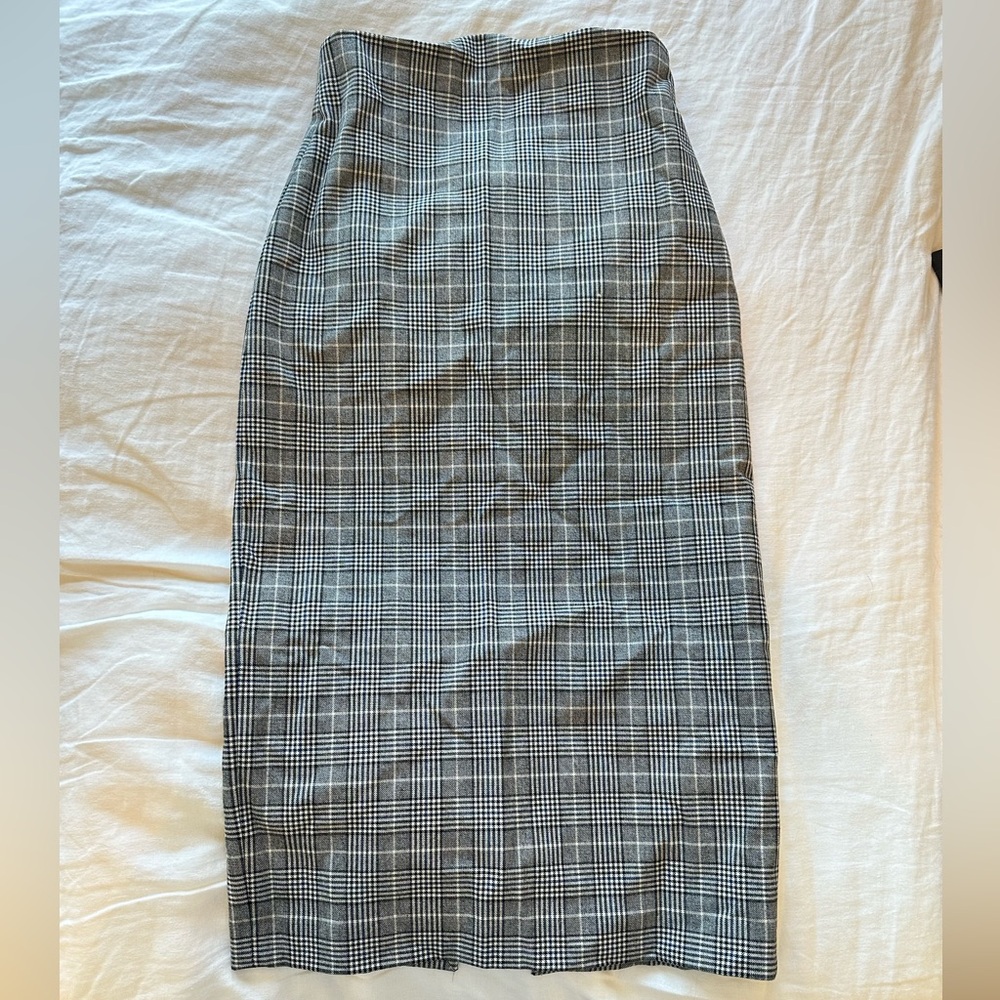 ZARA | Classic Black and White Plaid Skirt